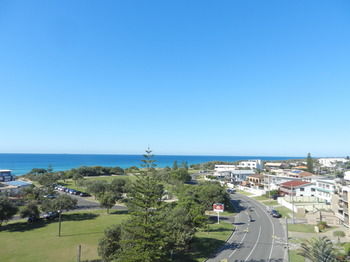 Beachside Resort - Kawana Waters - Accommodation VIC 41