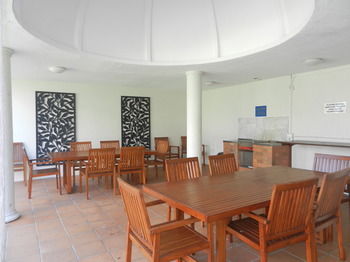 Beachside Resort - Kawana Waters - Accommodation VIC 43