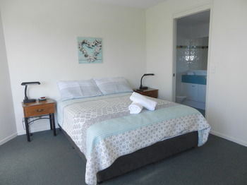 Beachside Resort - Kawana Waters - Accommodation VIC 46