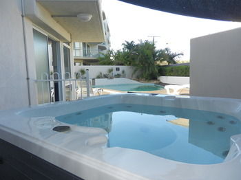 Beachside Resort - Kawana Waters - Accommodation VIC 53