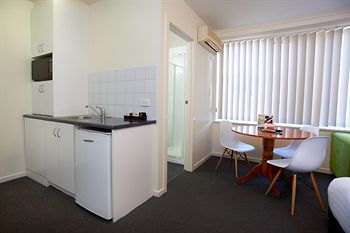 City Edge Serviced Apartments East Melbourne - Accommodation VIC 19