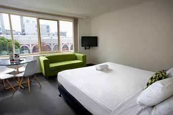 City Edge Serviced Apartments East Melbourne - Accommodation VIC 33