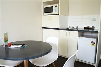 City Edge Serviced Apartments East Melbourne - Accommodation VIC 40