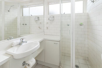 City Edge Serviced Apartments East Melbourne - Accommodation VIC 46
