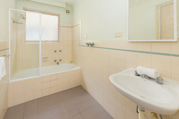 City Edge Serviced Apartments East Melbourne - Accommodation VIC 47