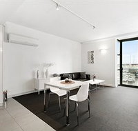 Docklands Private Collection of Apartments - Digital Harbour - Accommodation VIC