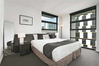 Docklands Private Collection Of Apartments - Digital Harbour - Accommodation VIC 4