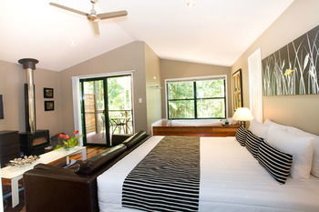 Amore On Buderim Luxury Rainforest Cabins - Accommodation VIC 23