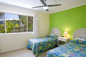 Beach Breakers Resort - Accommodation VIC 3