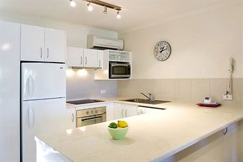 Beach Breakers Resort - Accommodation VIC 7