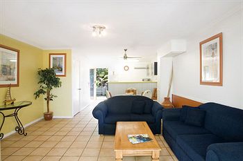 Beach Breakers Resort - Accommodation VIC 8