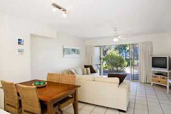 Beach Breakers Resort - Accommodation VIC 10