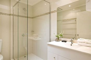 Beach Breakers Resort - Accommodation VIC 13