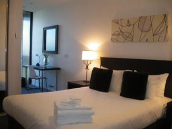 Docklands Executive Apartments - Accommodation VIC 35