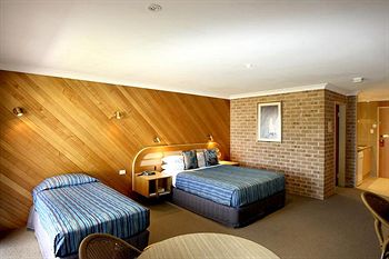 The Hermitage Motel - Accommodation VIC 35