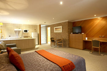 The Hermitage Motel - Accommodation VIC 37