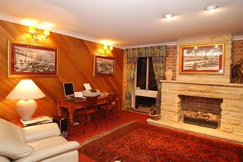 The Hermitage Motel - Accommodation VIC 3