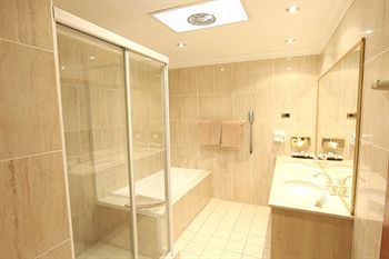 The Hermitage Motel - Accommodation VIC 31