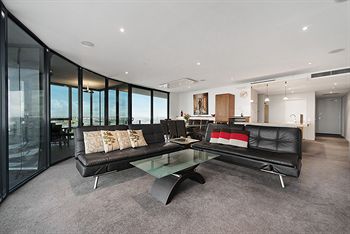 Docklands Private Collection Of Apartments - NewQuay - Accommodation VIC 4