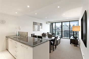 Docklands Private Collection Of Apartments - NewQuay - Accommodation VIC 8