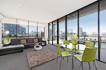 Docklands Private Collection Of Apartments - NewQuay - Accommodation VIC 12