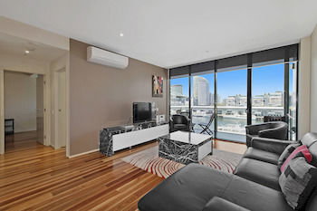 Docklands Private Collection Of Apartments - NewQuay - Accommodation VIC 23