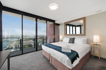 Docklands Private Collection Of Apartments - NewQuay - Accommodation VIC 28