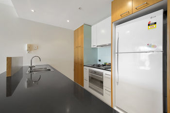 Docklands Private Collection Of Apartments - NewQuay - Accommodation VIC 30