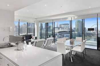 Docklands Private Collection Of Apartments - NewQuay - Accommodation VIC 33