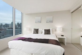 Docklands Private Collection Of Apartments - NewQuay - Accommodation VIC 37