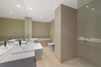 Docklands Private Collection Of Apartments - NewQuay - Accommodation VIC 45