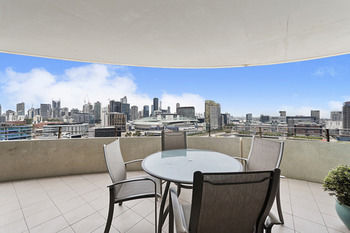 Docklands Private Collection Of Apartments - NewQuay - Accommodation VIC 52