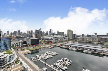 Docklands Private Collection Of Apartments - NewQuay - Accommodation VIC 56