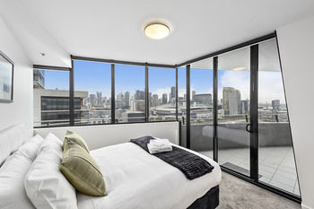 Docklands Private Collection Of Apartments - NewQuay - Accommodation VIC 58