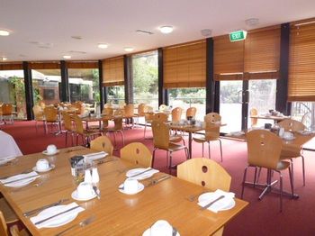 Dingley International Hotel - Accommodation VIC 2