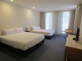 Dingley International Hotel - Accommodation VIC 6