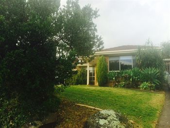 Australian Home Away @ East Doncaster Andersons Creek 1 - Accommodation VIC 1