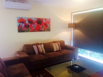 Australian Home Away @ East Doncaster Andersons Creek 1 - Accommodation VIC 13