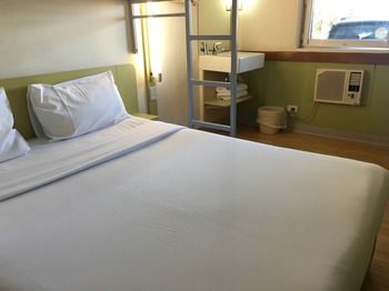 Ibis Budget Campbelltown - Accommodation VIC 12