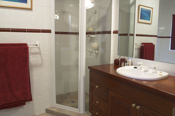 Kingfishers Manor @ Noosa - Accommodation VIC 6