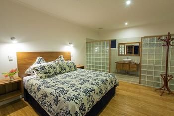 Coverdales B & B At Eumundi - Accommodation VIC 1