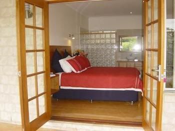 Coverdales B & B At Eumundi - Accommodation VIC 14