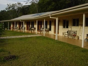 Coverdales B & B At Eumundi - Accommodation VIC 16