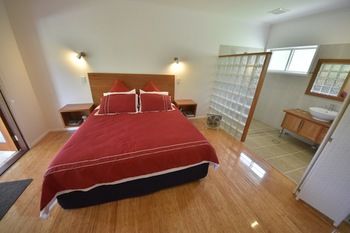 Coverdales B & B At Eumundi - Accommodation VIC 22
