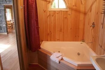 Steindorf Cottages - Accommodation VIC 5