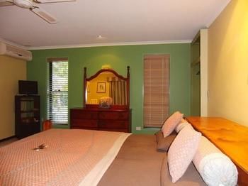 Noosa Edge Nudist Retreat - Accommodation VIC 5