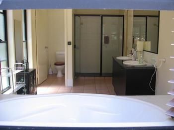 Noosa Edge Nudist Retreat - Accommodation VIC 8