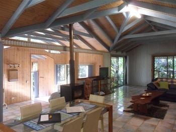 Treetops Accommodation Montville - Accommodation VIC 2