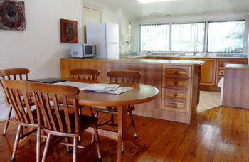 Treetops Accommodation Montville - Accommodation VIC 32