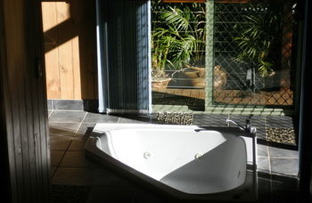 Treetops Accommodation Montville - Accommodation VIC 34